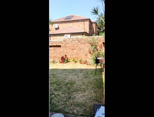 4 BEDROOM TOWNHOUSE FOR SALE IN NORTH RIDING